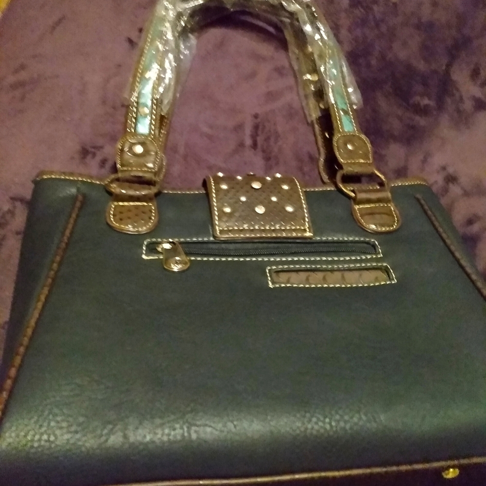 P & G collections purse